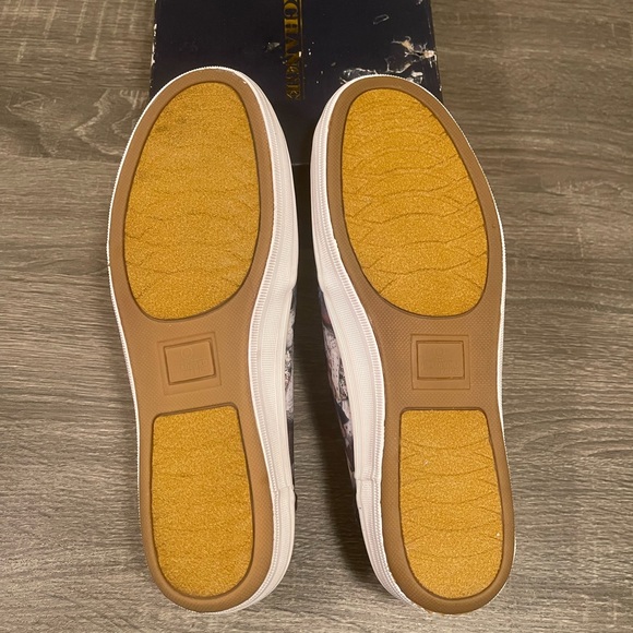 Elvis Presley, Bradford Exchange Women’s Canvas Shoes w/ Lace, Size 8 NEW w Box - Picture 4 of 9